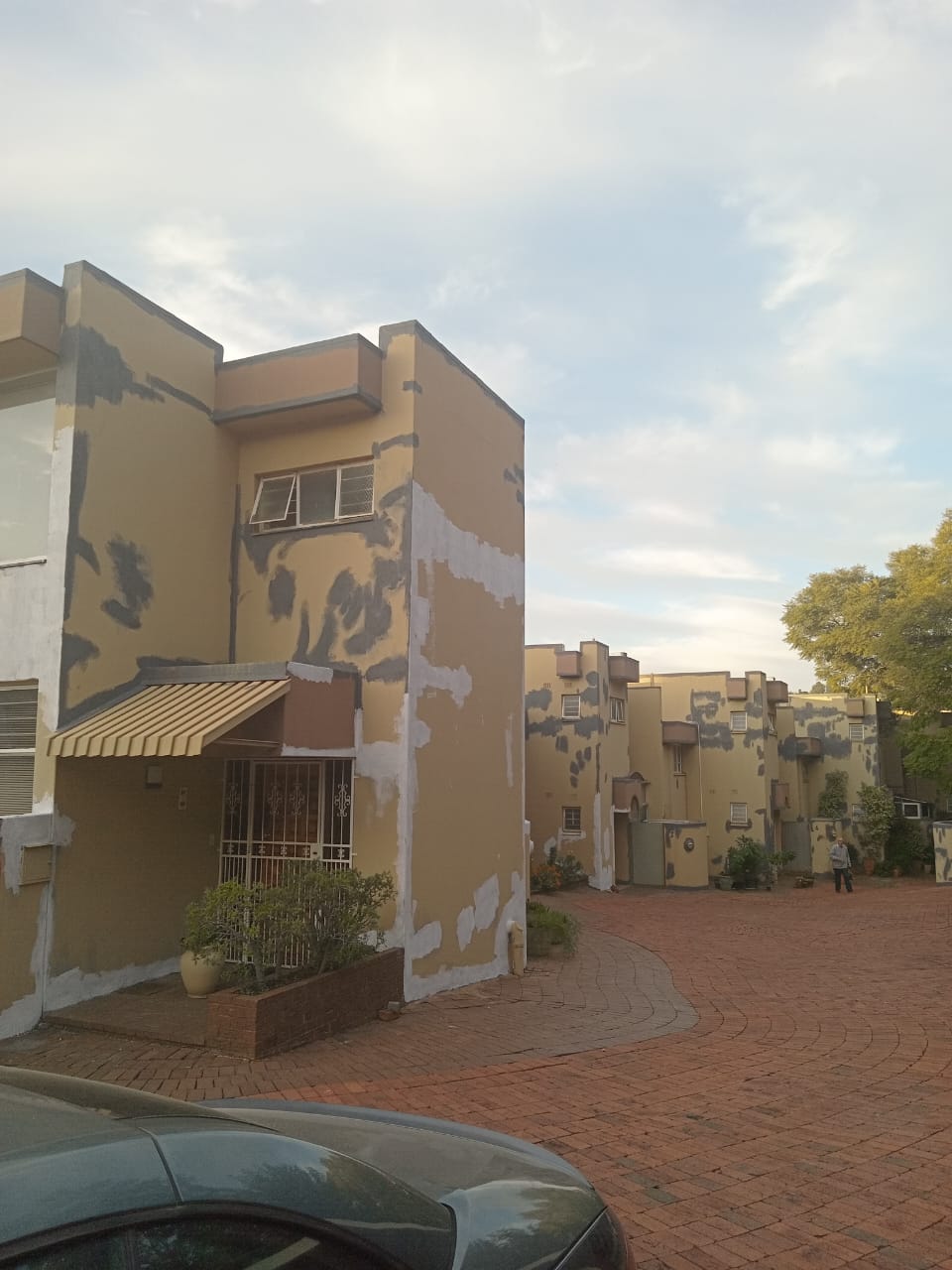 5 Mountains Projects |  Carpentry, Partitions, Bulkhead, Kitchen, Cupboards, Wardrobes Interior & Exterior, Painting, Wallpaper